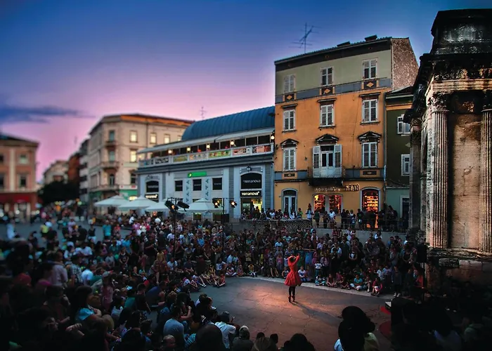 Feriehus Cozy In With Wifi Pula