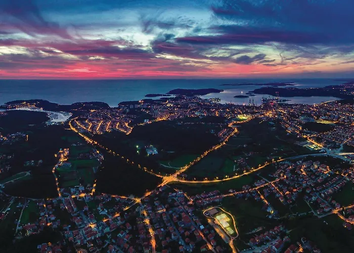 Cozy In With Wifi Feriehus Pula