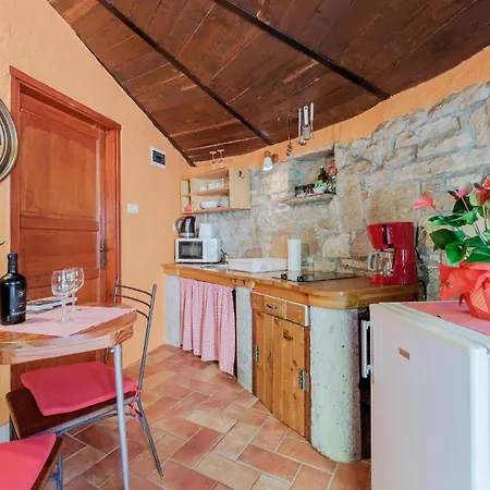 Holiday home Amazing In With Wifi Pula