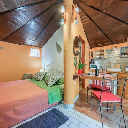 Holiday home Amazing In With Wifi Pula