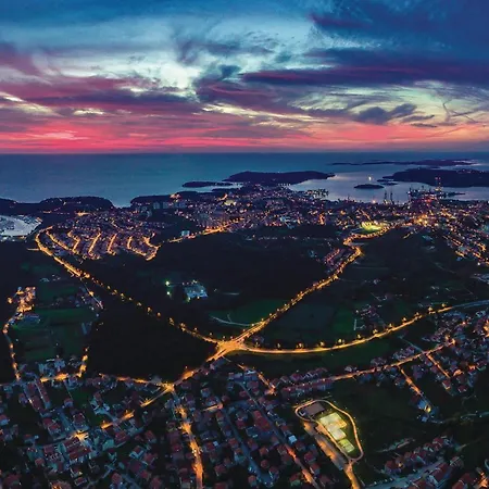 Amazing In With Wifi Holiday home Pula