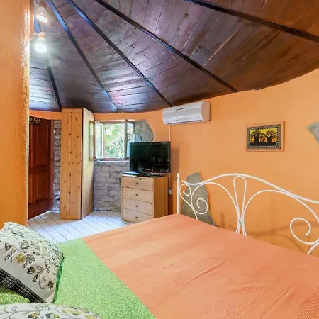 Holiday home Amazing In With Wifi