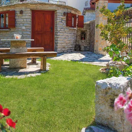 Belle Maison à Avec Wi-fi